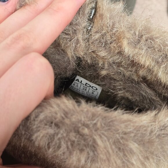 Aldo Army Green Faux Fur Wedge Sneaker / Ankle Bootie - Size 8.5 - Picture 7 of 10